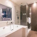 Nest Paris La Defense - Mgallery Collection Hotel Puteaux