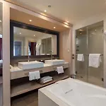 Hotel Nest Paris La Defense - Mgallery Collection 5*
