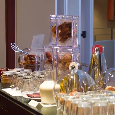 Mgallery Nest Paris La Défense Ex Sofitel Hotel Puteaux