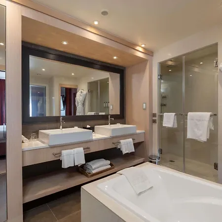 Hotel Nest Paris La Defense - Mgallery Collection 5*