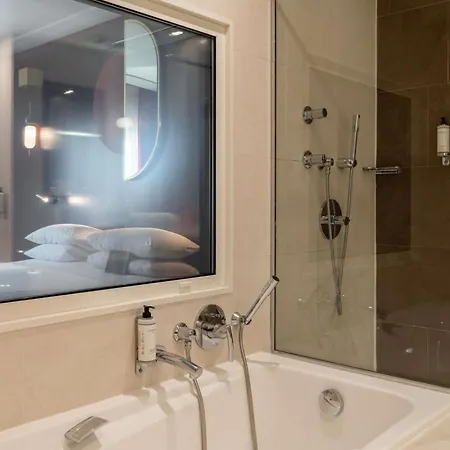 Nest Paris La Defense - Mgallery Collection Hotel 5*