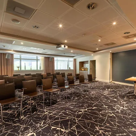 Hotel Nest Paris La Defense - Mgallery Collection 5*