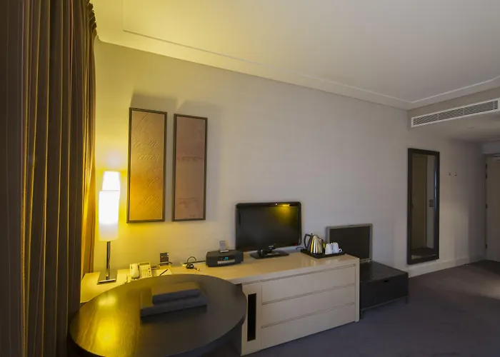 Hotel Nest Paris La Defense - Mgallery Collection 5*