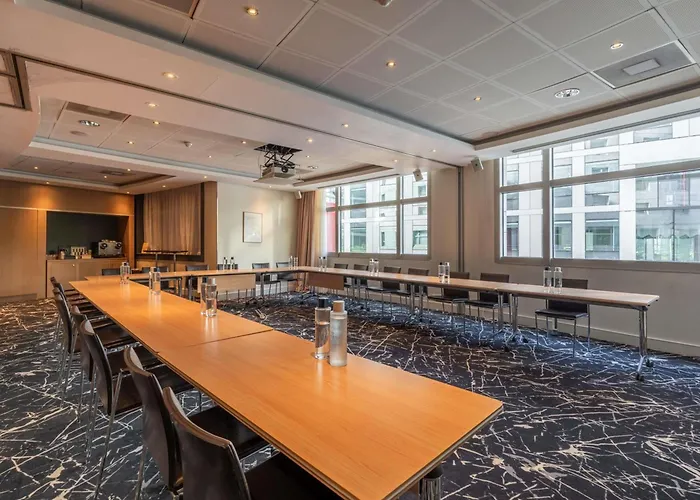 Отель Nest Paris La Defense - Mgallery Collection 5*